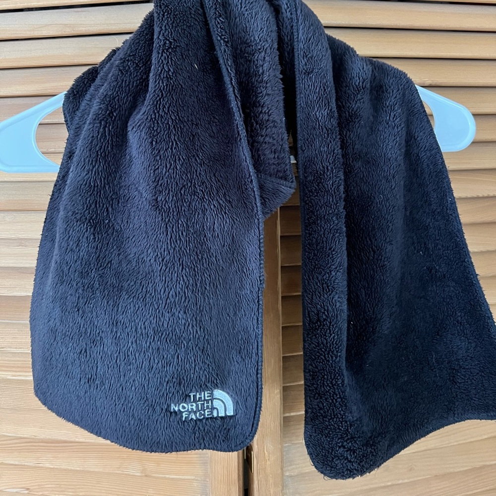 North face scarf